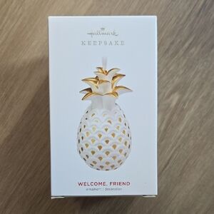 Hallmark Keepsake White and Gold Pineapple Ornament